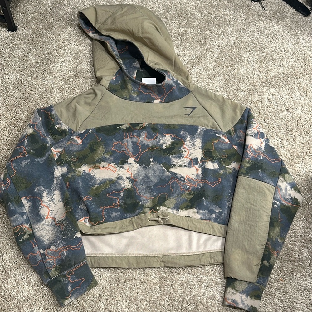 Cropped Gymshark hoodie